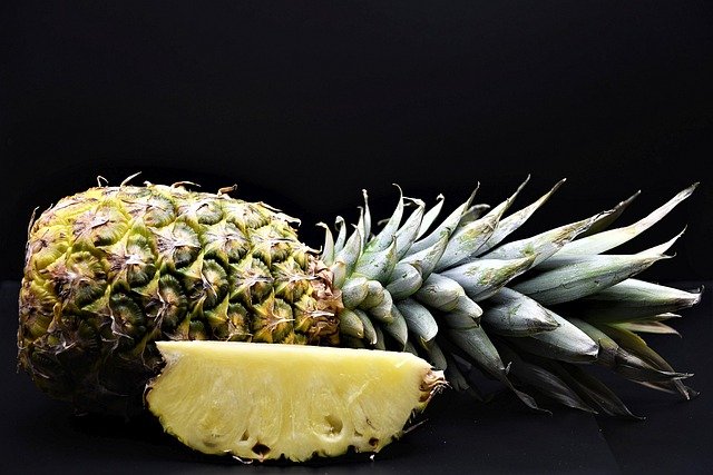 Pineapple Health Benefits : A Tropical Treasure